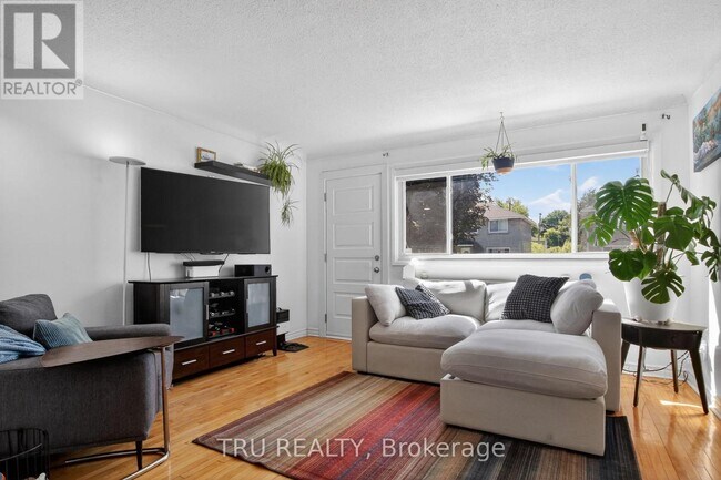 Photo - 1253 Emperor Ave