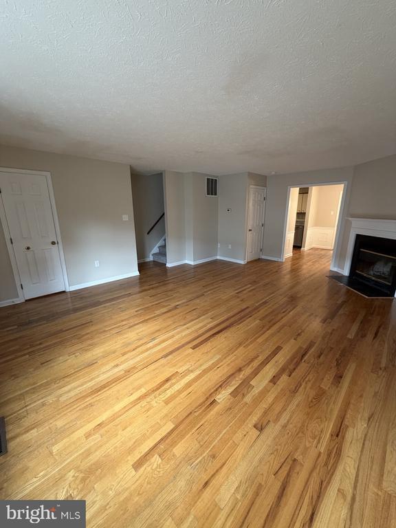Photo - 218 Tudor Dr