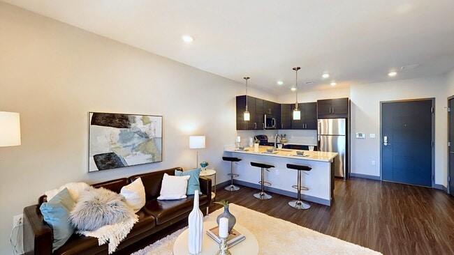 Photo - University Square North