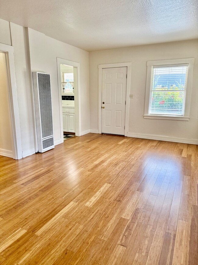 Photo - 2219 1/2 D St