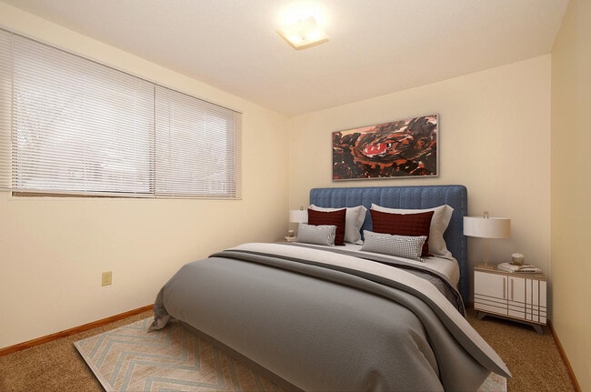 Photo - Lamplighter Village Apartments