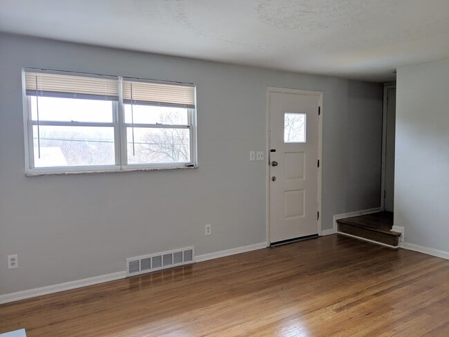 Photo - Beautiful and Spacious 4 Bedroom House nex...