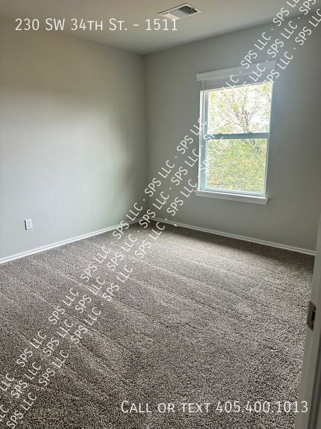 Photo - 230 SW 34th St