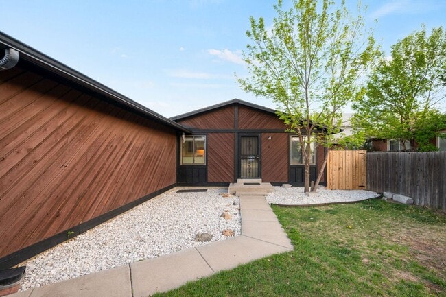 Photo - 4BD, 2BA Arvada Half-Duplex with 1-Car Garage and Back Yard