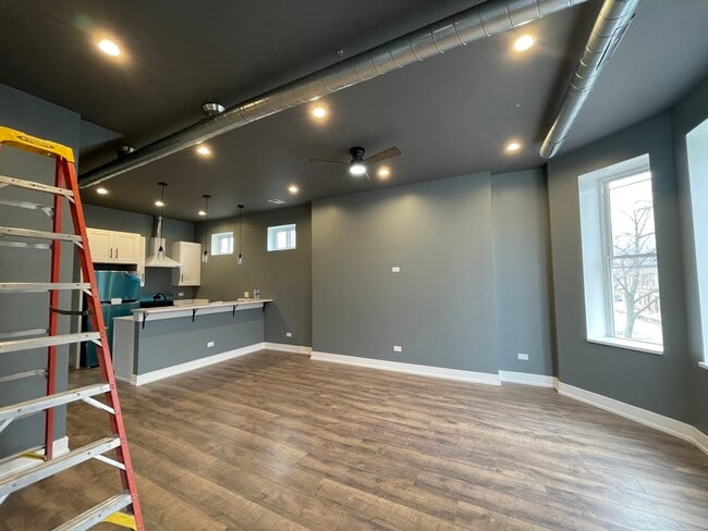 Photo - 1531 S Harding Ave Unit 2