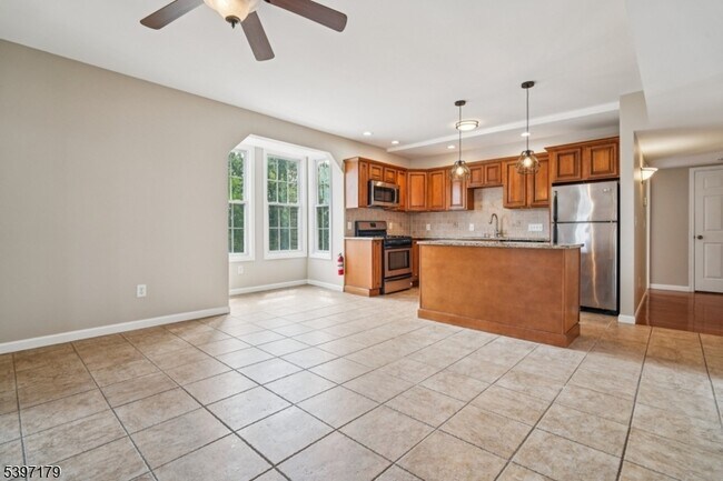 Photo - 141 Walnut St Unit 2