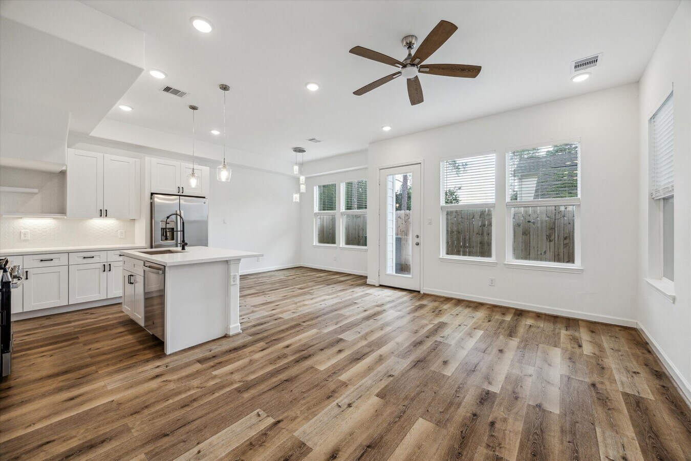 Photo - 2333 Hoskins Dr