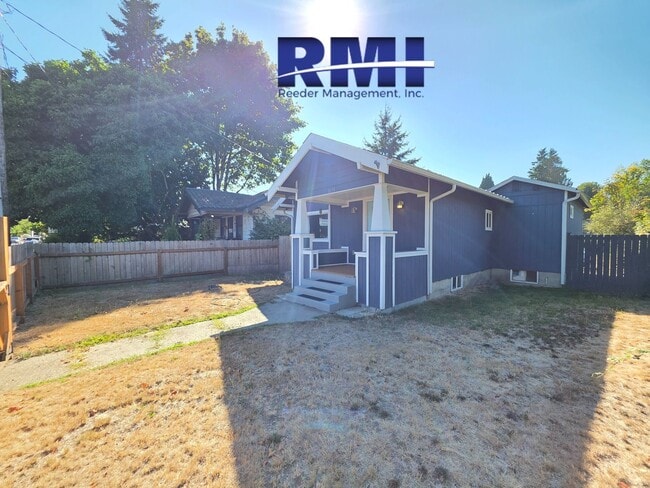 1015 Warren Ave