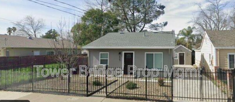 Photo - 4042 43rd St