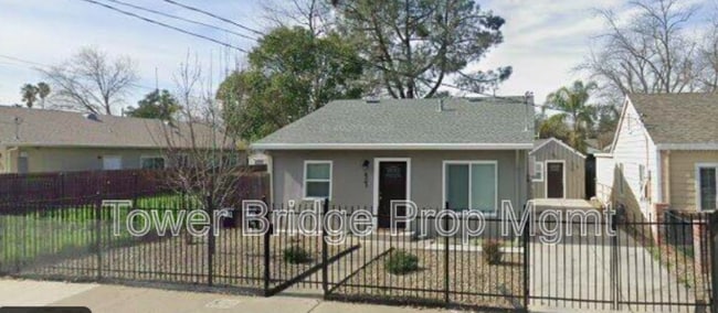 Building Photo - 4042 43rd St