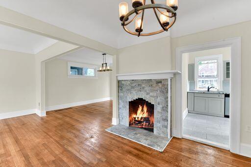 Photo - 322 King St