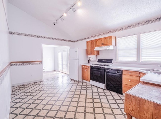 Photo - 2355 Buttonwood Ct