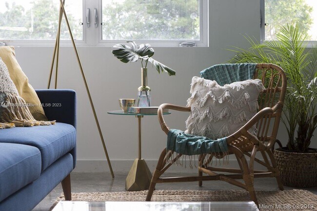 Photo - 765 NW 1st St Unidad 101