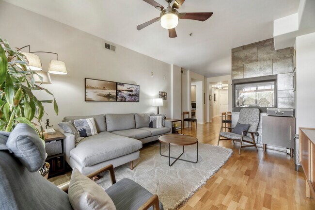 Living Room - 1100 N Grant St Unit 404