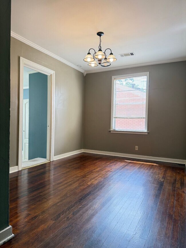 Photo - 6404 Longwood Rd