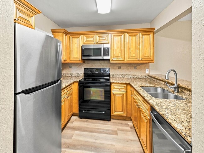 Photo - 1601 Balfour Point Dr Unidad H