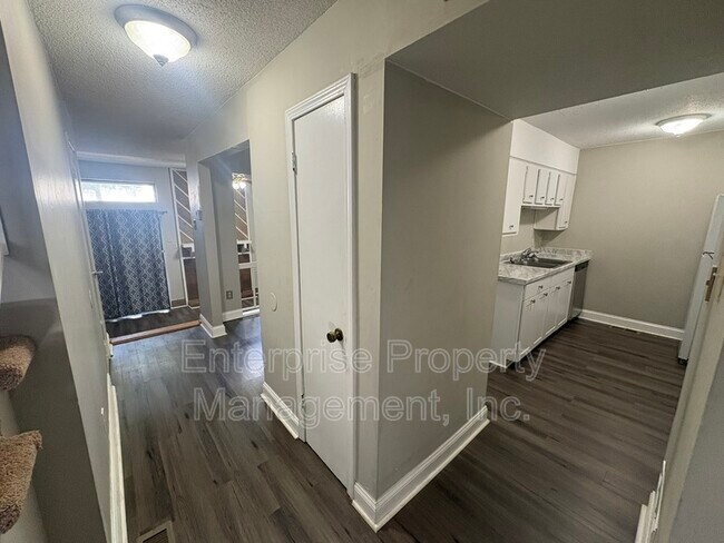 8176 Harley Sq.