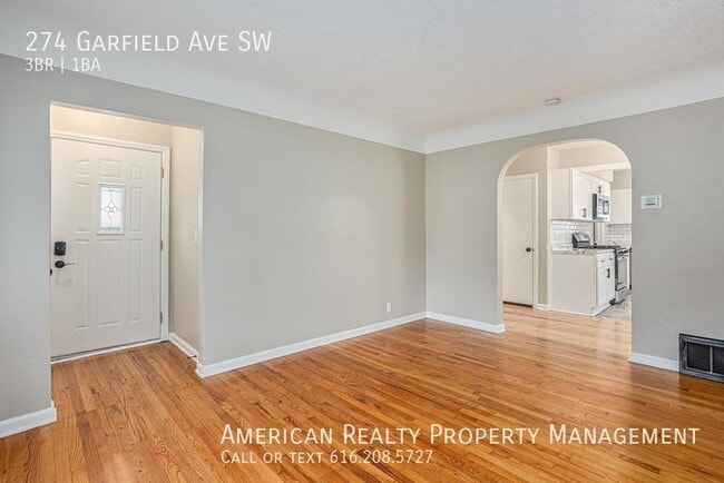 Photo - 274 Garfield Ave SW