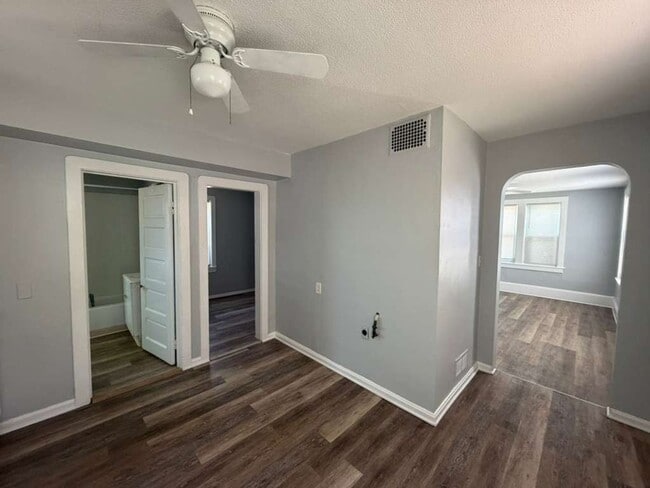 Photo - 3130 W 33rd St Unit 4