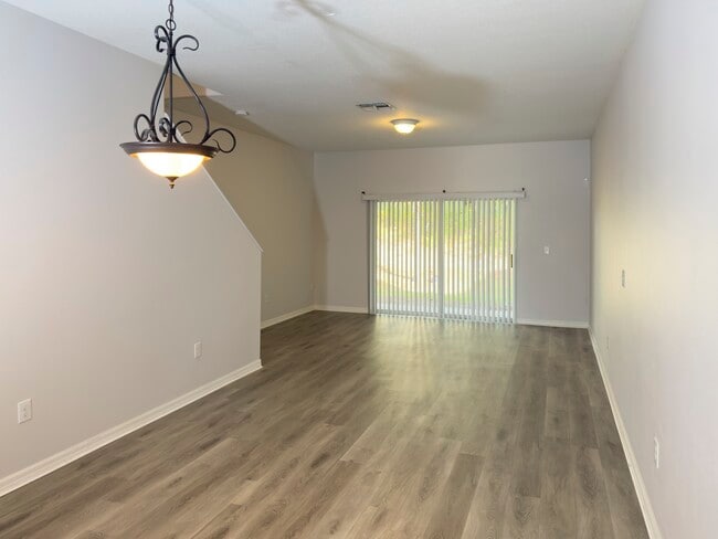 Photo - 4046 Mountain Chestnut Way