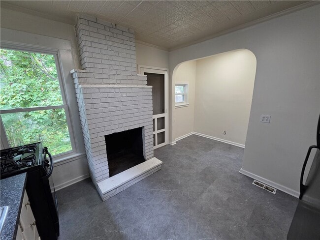 Photo - 30 Hickory St