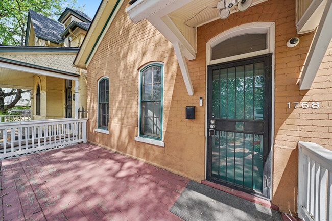 Photo - 1768 Emerson St
