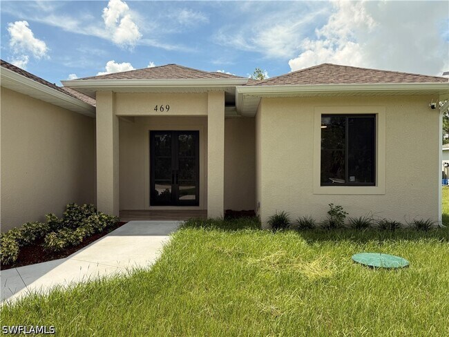 469 Woodman Dr