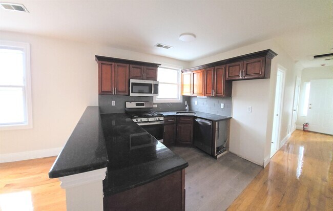 Photo - 817-819 Avenue C Unit 3