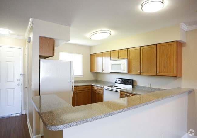 Clipper 2BR/2BATH -987SF