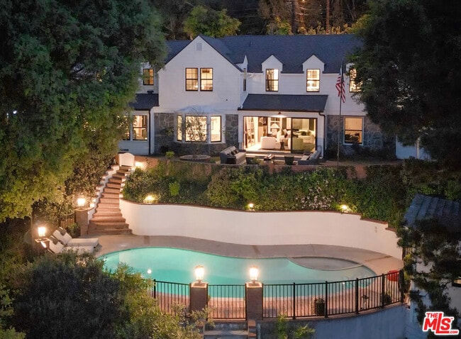 Photo - 3100 Coldwater Canyon Ave