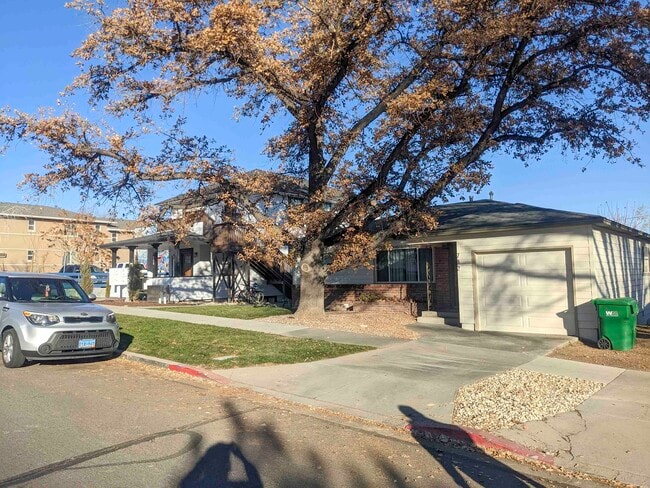 Photo - 782 Forest St