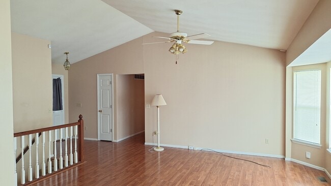 Photo - 1215 Harting Dr
