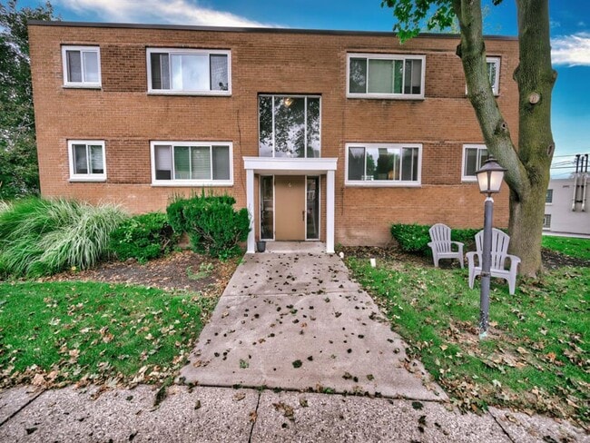 Village Green Court Apartments