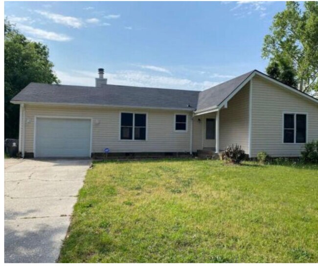 Photo - 106 Deerfield Dr House