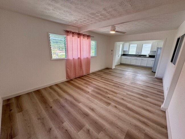 Photo - 3/1 w/ ocean views and all utilities inclu...