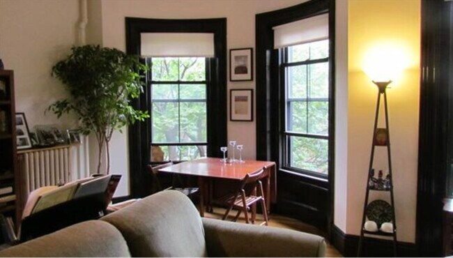 Photo - 73 Montgomery St Unidad 2