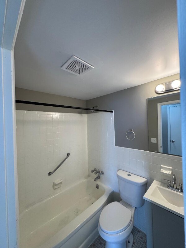 Photo - 1134 Omena Pl Unit 4