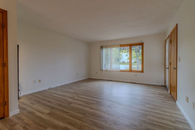 Photo - Bright, Beautiful, and Effortlessly Move-In Ready