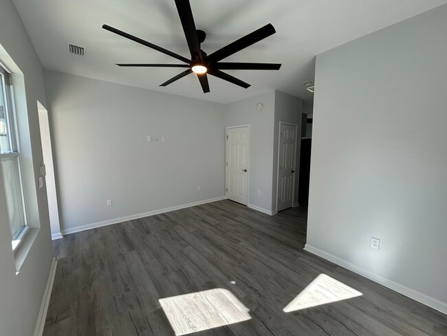 Photo - 2022 Trimble Rd Unit C