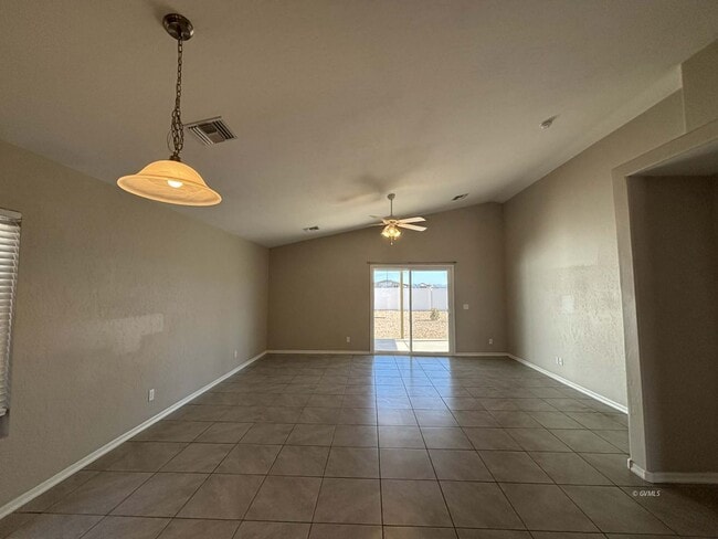 Photo - 1075 Gila Dr