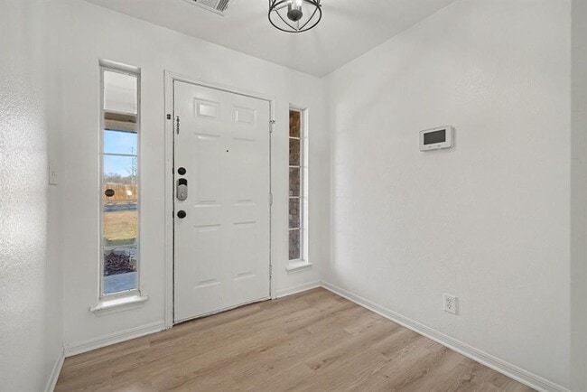 Photo - 1101 E Johnson St