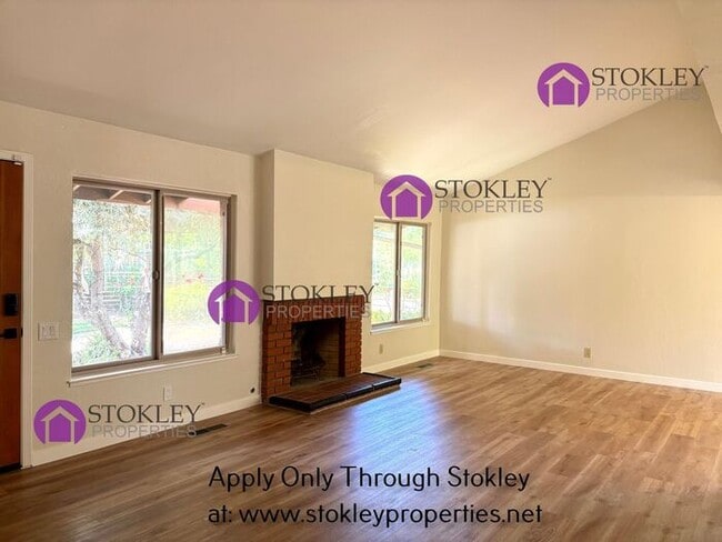 Photo - 622 Sutton Ct