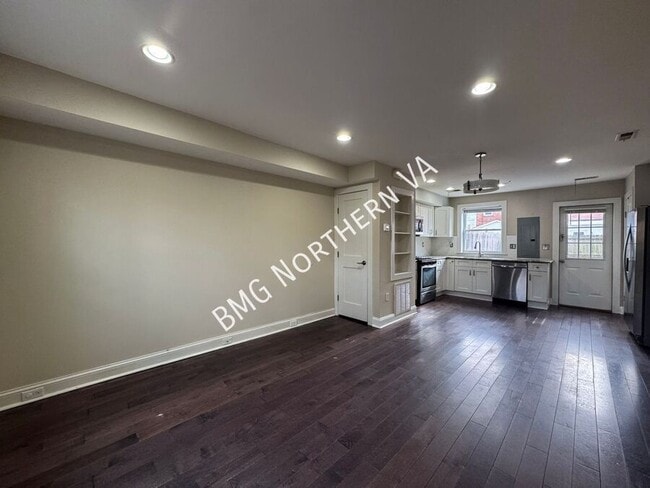 Photo - 3351 Clay Pl NE