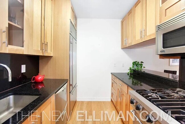 Photo - 88 Greenwich St Unit 812