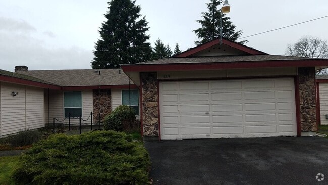 Building Photo - Brigham, J (4209/4211) Unit 4211 Rental