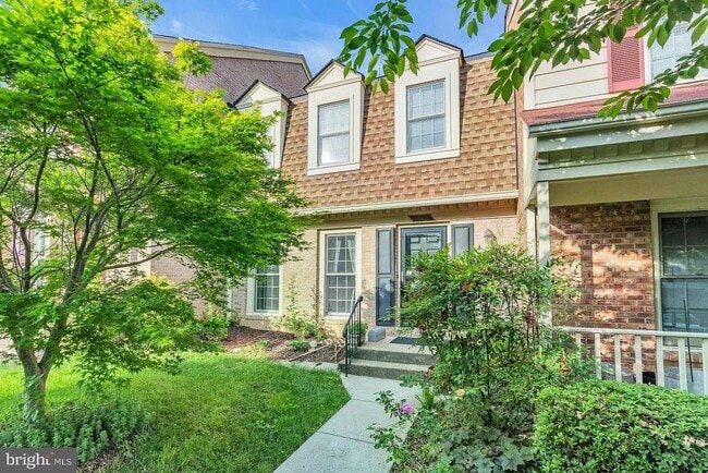 Photo - 9828 Burke Pond Ln Townhome