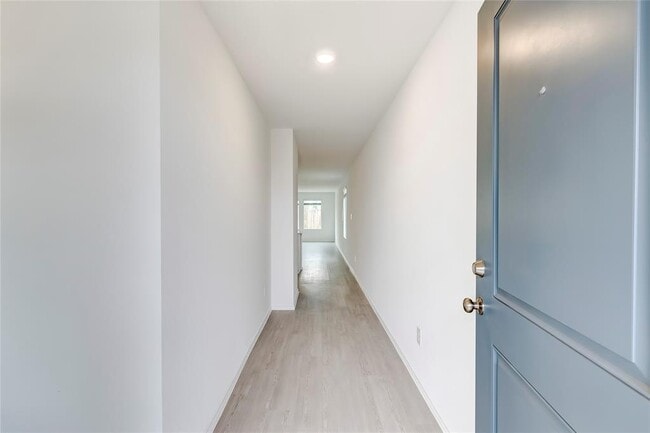 Photo - 611 Whoopers Lp