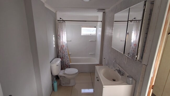 Baño - 618 Deacon St Unidad Deacon Street