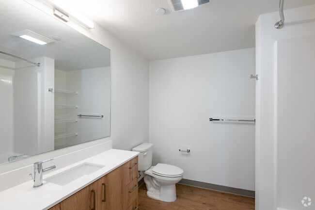 2BD, 1BA - 476-920SF