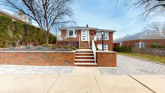 Photo - 1420 Oleri Terrace House